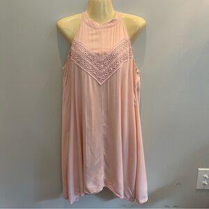Roxberi Dress Sleeveless Halter soft pink dress with crocheted detail Women’s M